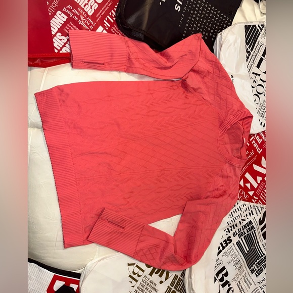 ⭐️Fall Sale⭐️ Lululemon Restless Long Sleeve Shirt 6 Coral/Flashlight Tone - Picture 4 of 6